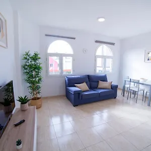 https://avenida-40.in-canary-islands.com